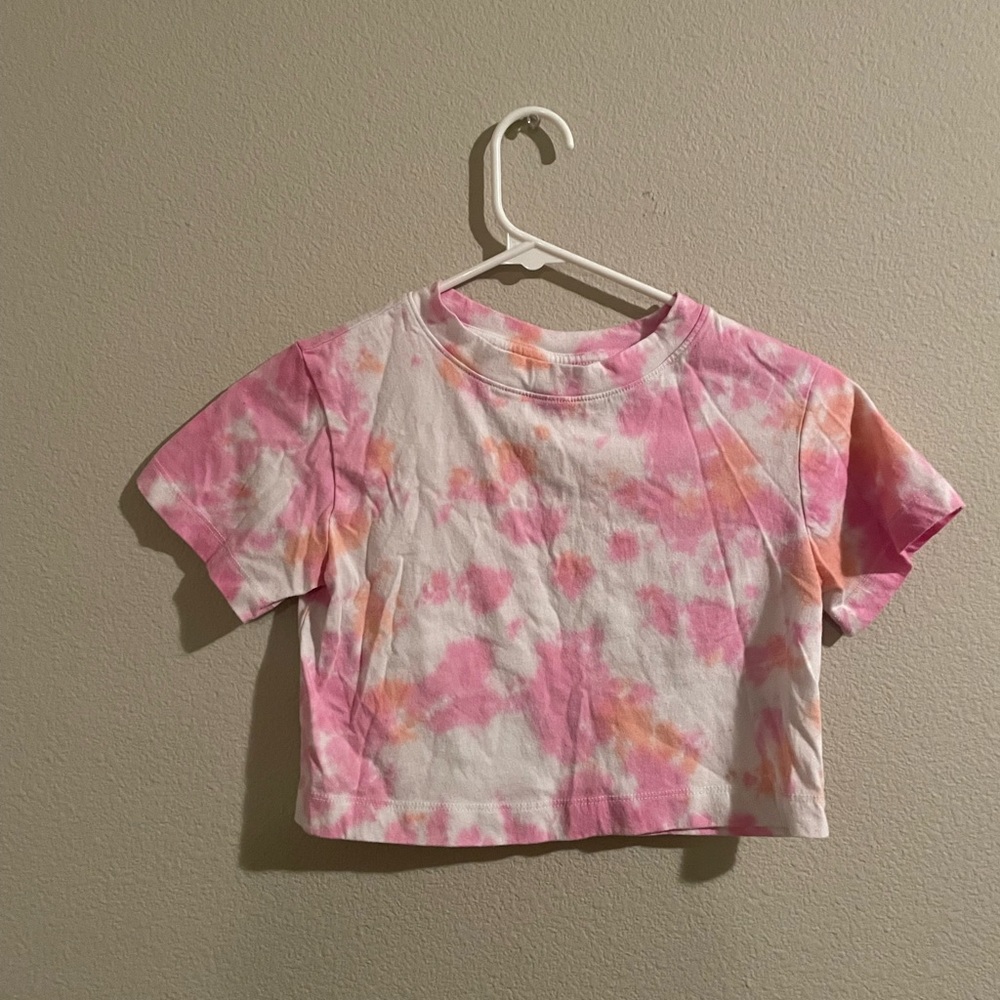 Multi-colored Cropped Tie dye t-shirt